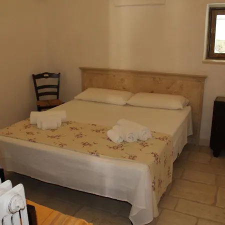 Holiday home Trullo Fiorino