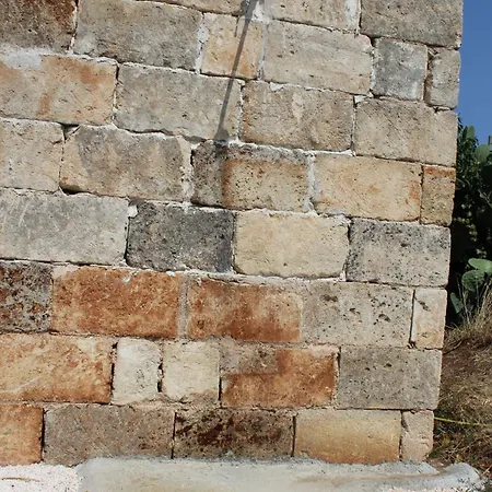 Holiday home Trullo Fiorino *